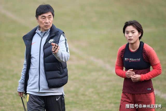 总决赛G3强势爆发！张镇麟全能准三双创赛季新高，率上海拿下夺冠赛点